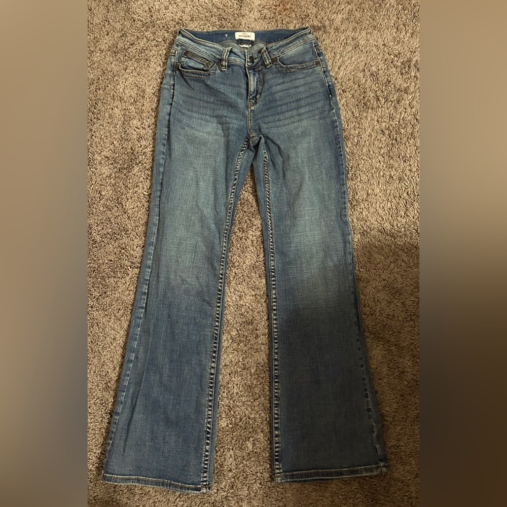 Shyanne light wash boot cut jeans size 30 short